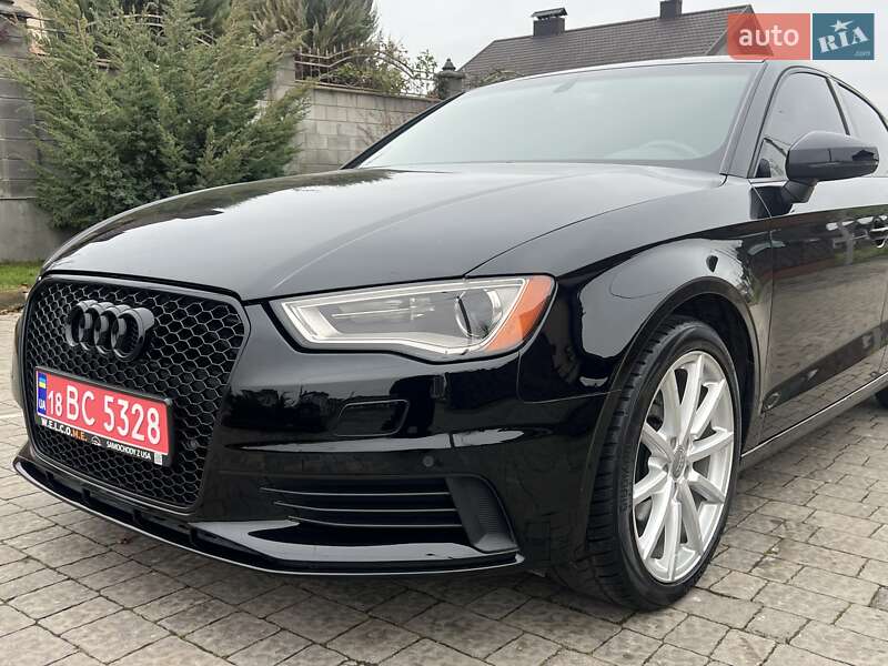 Седан Audi A3 2015 в Рівному