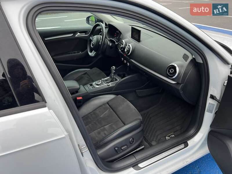 Хетчбек Audi A3 2016 в Києві фото 34 Хетчбек Audi A3 2016 в Києві
