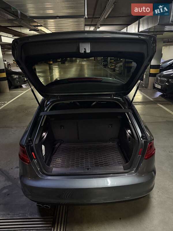 Хетчбек Audi A3 2016 в Києві