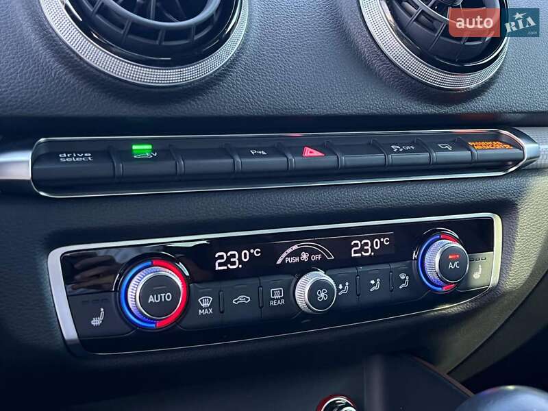 Хэтчбек Audi A3 2016 в Львове