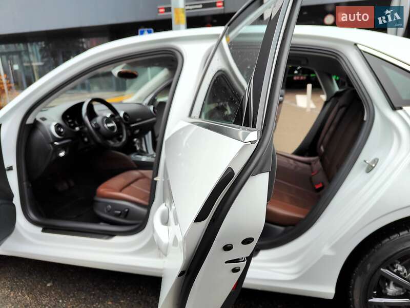 Седан Audi A3 2015 в Києві