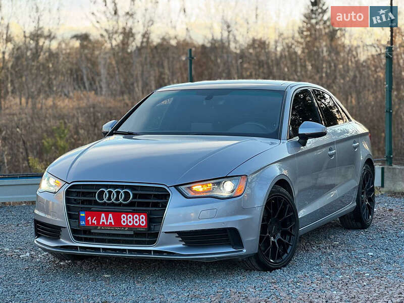 Седан Audi A3 2016 в Дрогобичі