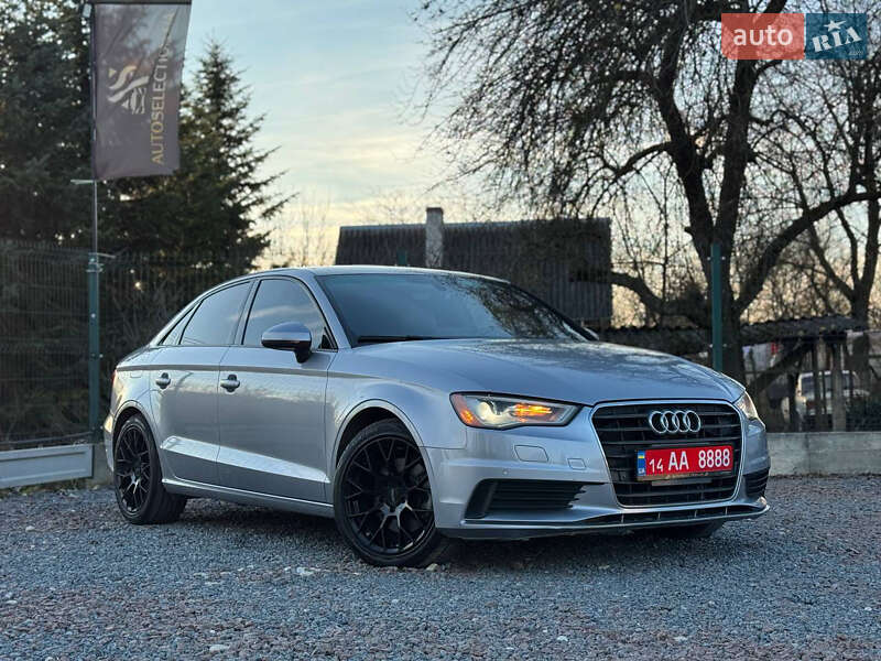 Седан Audi A3 2016 в Дрогобичі