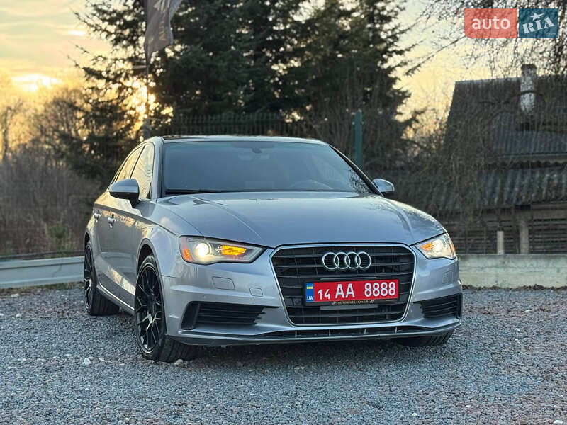 Седан Audi A3 2016 в Дрогобичі