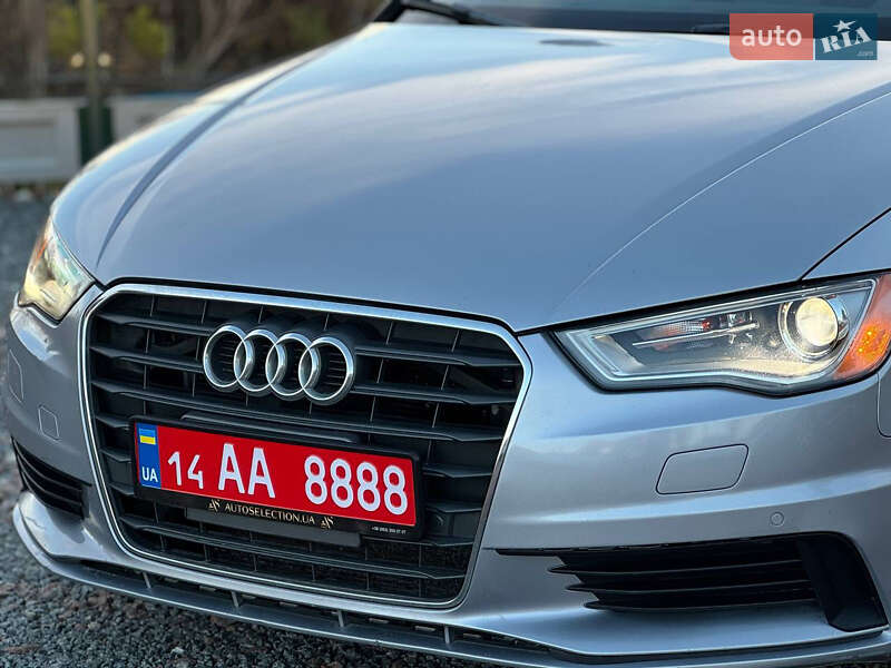 Седан Audi A3 2016 в Дрогобичі
