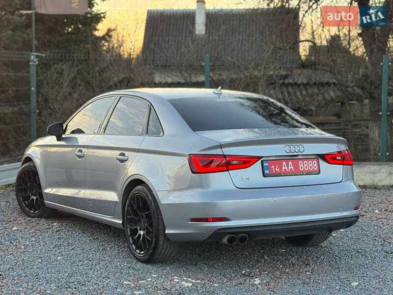 Седан Audi A3 2016 в Дрогобичі