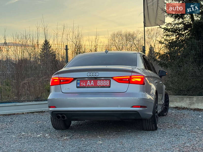 Седан Audi A3 2016 в Дрогобичі