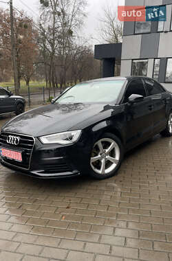 Седан Audi A3 2016 в Киеве