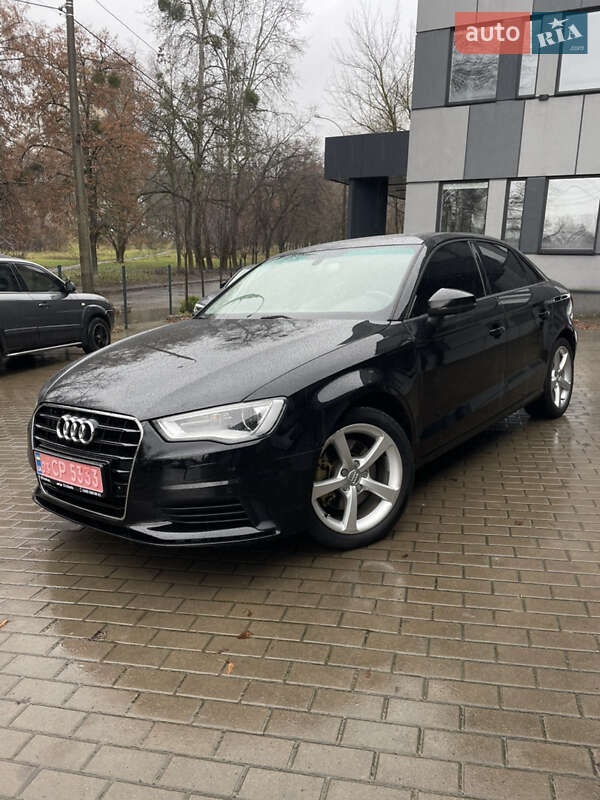 Седан Audi A3 2016 в Києві