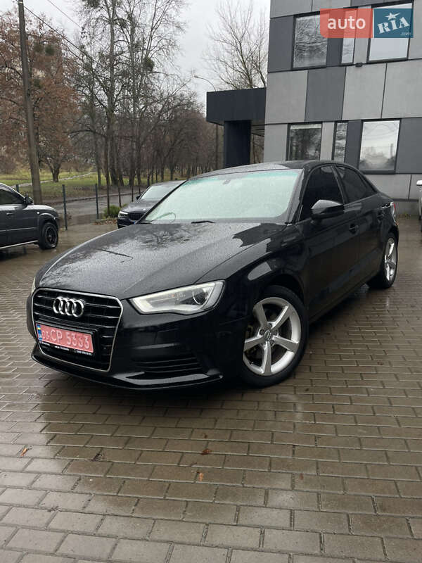 Седан Audi A3 2016 в Києві