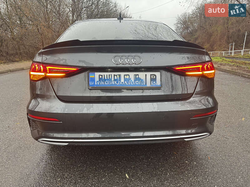 Седан Audi A3 2024 в Чернівцях