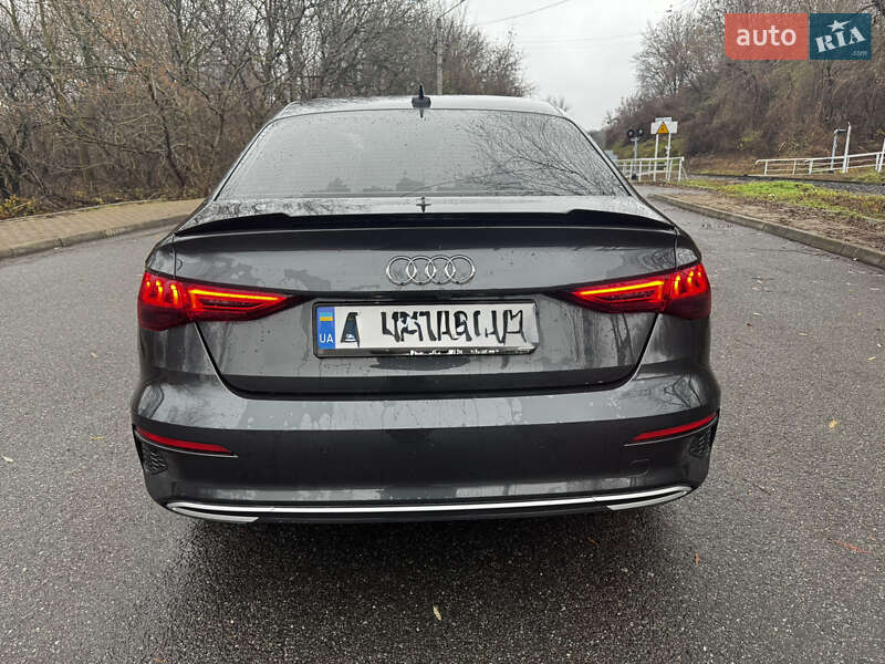 Седан Audi A3 2024 в Чернівцях