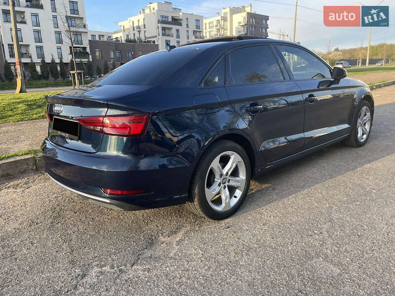 Седан Audi A3 2016 в Львові