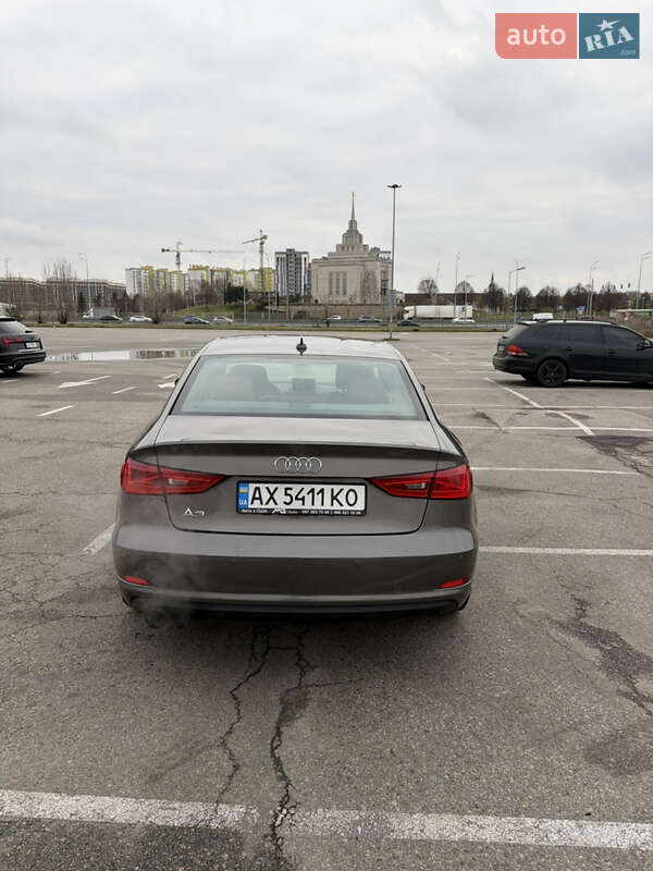 Седан Audi A3 2014 в Києві
