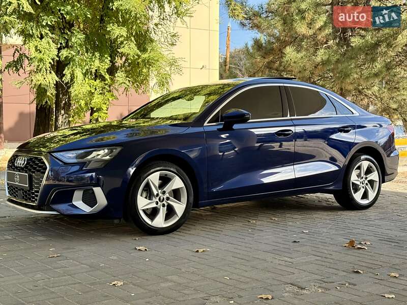 Седан Audi A3 2022 в Дніпрі