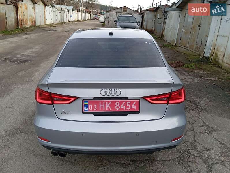 Седан Audi A3 2014 в Києві