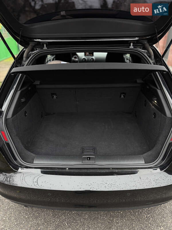 Хэтчбек Audi A3 2014 в Кривом Роге