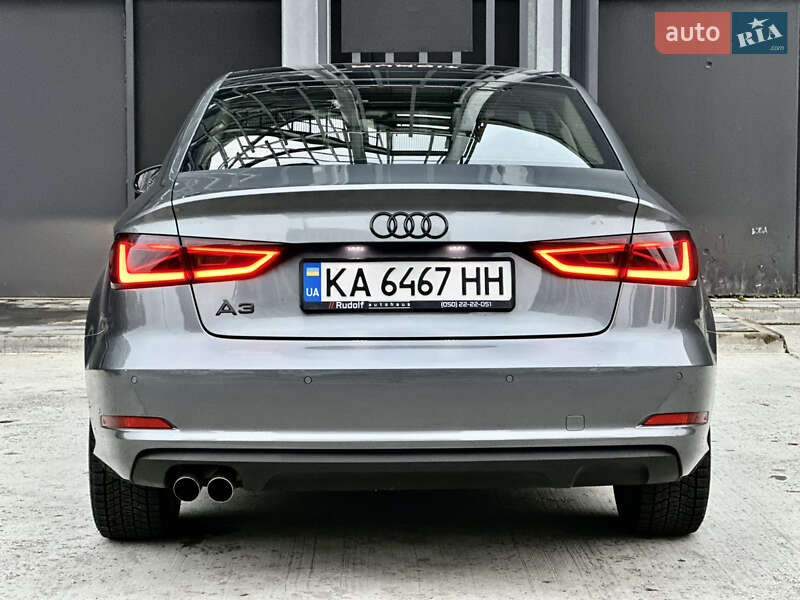 Седан Audi A3 2016 в Киеве