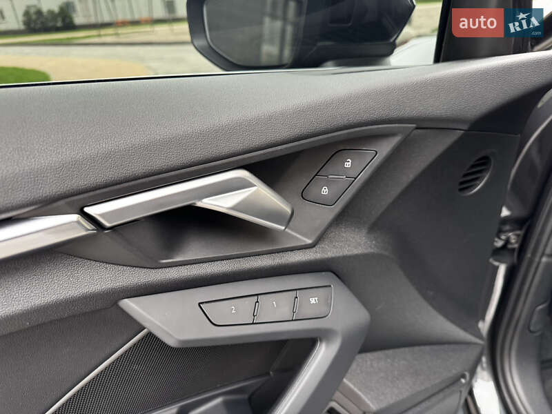 Седан Audi A3 2023 в Киеве