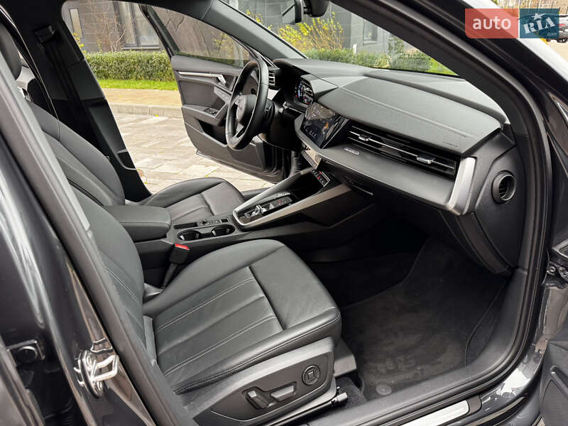 Седан Audi A3 2023 в Киеве