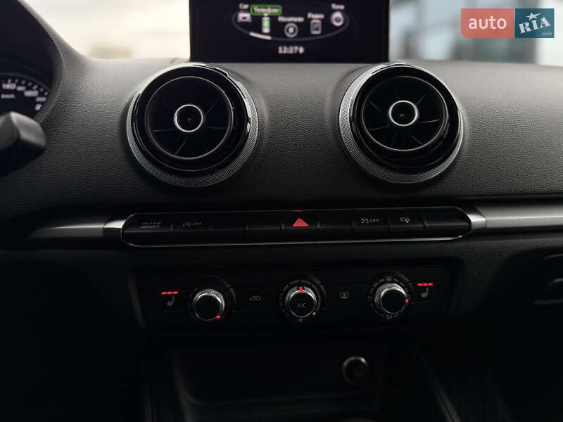 Хетчбек Audi A3 2016 в Львові