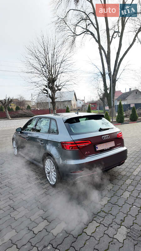 Хэтчбек Audi A3 2018 в Черновцах