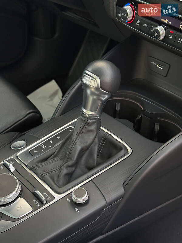 Хэтчбек Audi A3 2018 в Черновцах