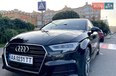 Седан Audi A3 2017 в Киеве