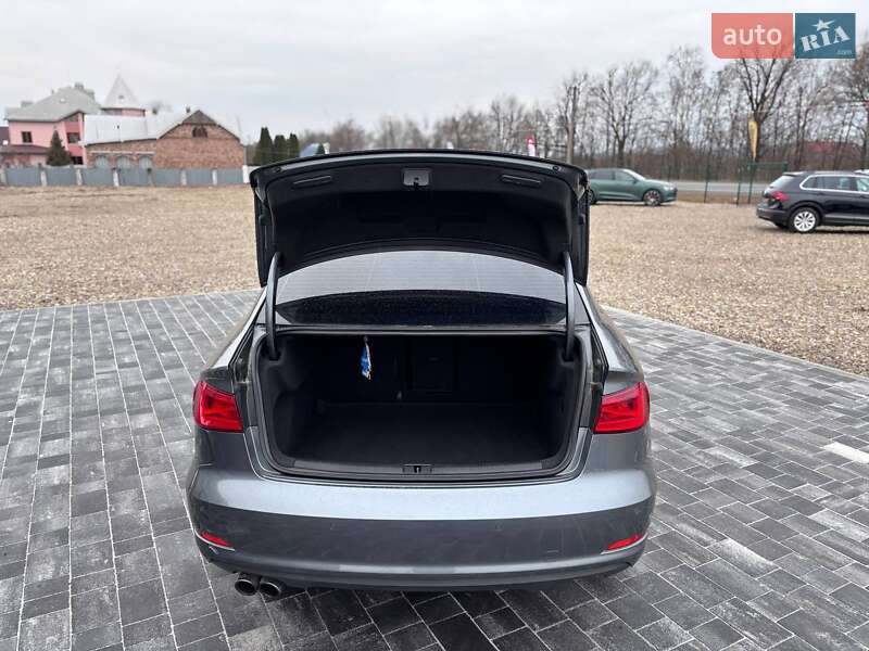 Седан Audi A3 2015 в Коломые