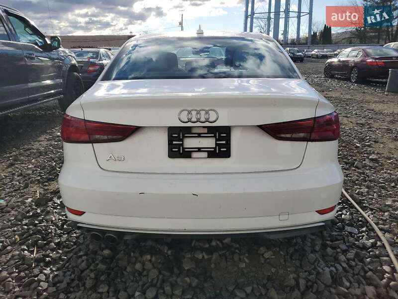 Седан Audi A3 2017 в Черкассах