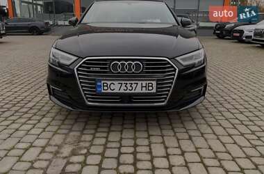 Хэтчбек Audi A3 2018 в Львове