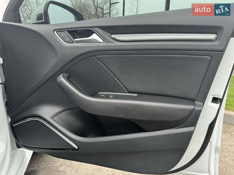 Хэтчбек Audi A3 2017 в Днепре фото 12 Хэтчбек Audi A3 2017 в Днепре