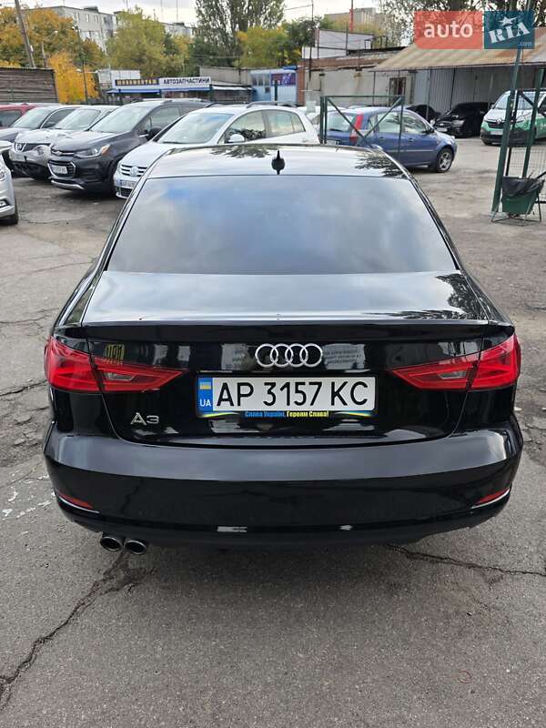 Седан Audi A3 2015 в Запоріжжі