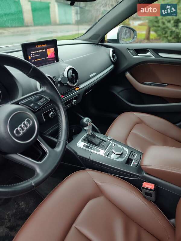 Седан Audi A3 2017 в Харкові