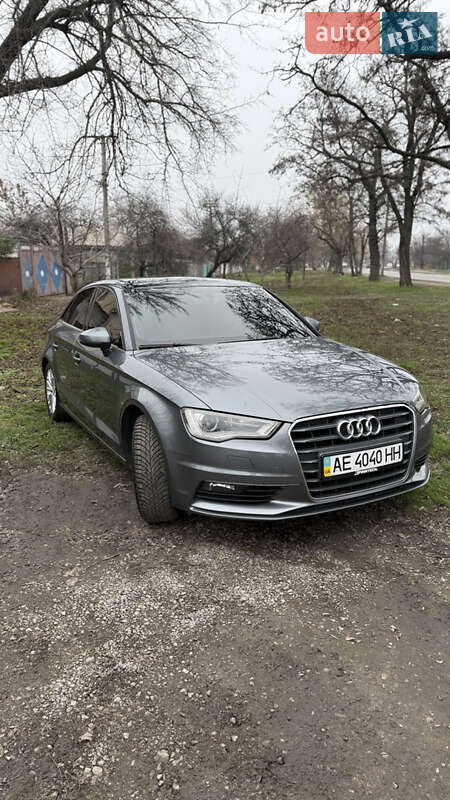 Седан Audi A3 2016 в Новомосковске
