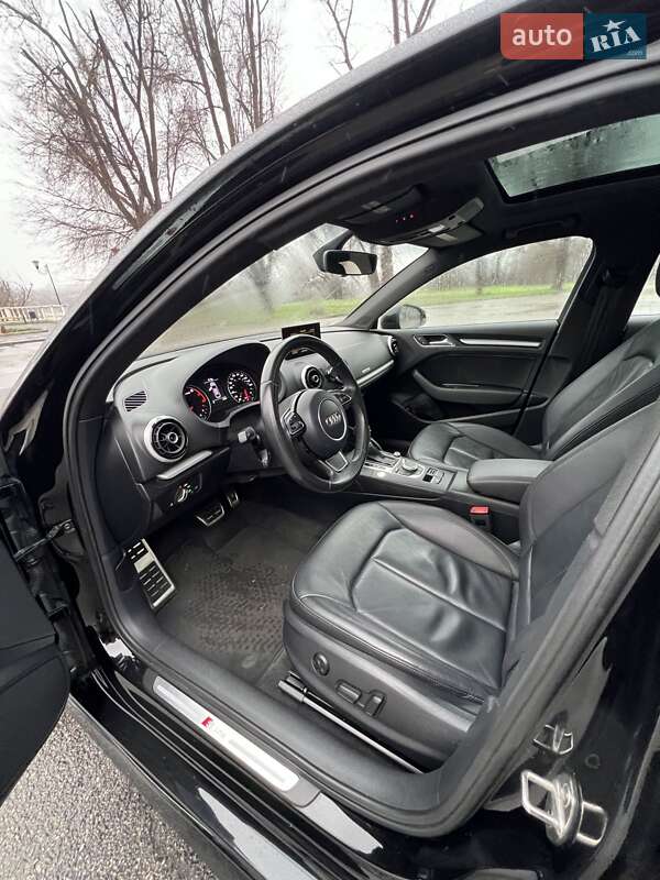 Седан Audi A3 2016 в Кривом Роге