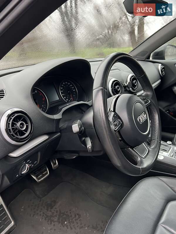Седан Audi A3 2016 в Кривом Роге