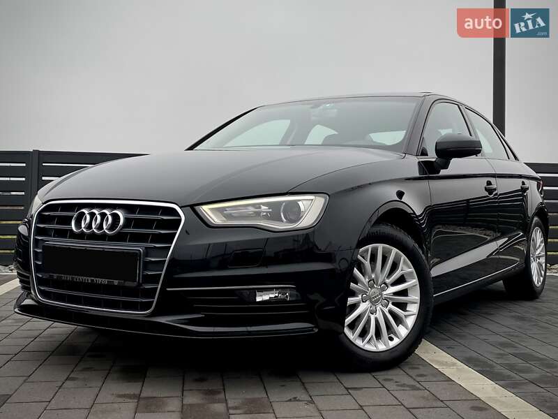 Седан Audi A3 2016 в Мукачево