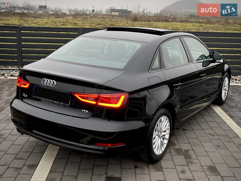 Седан Audi A3 2016 в Мукачево