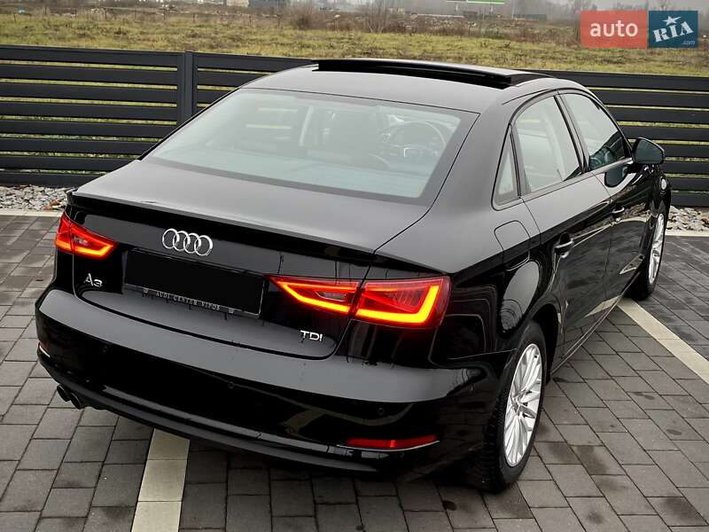 Седан Audi A3 2016 в Мукачево