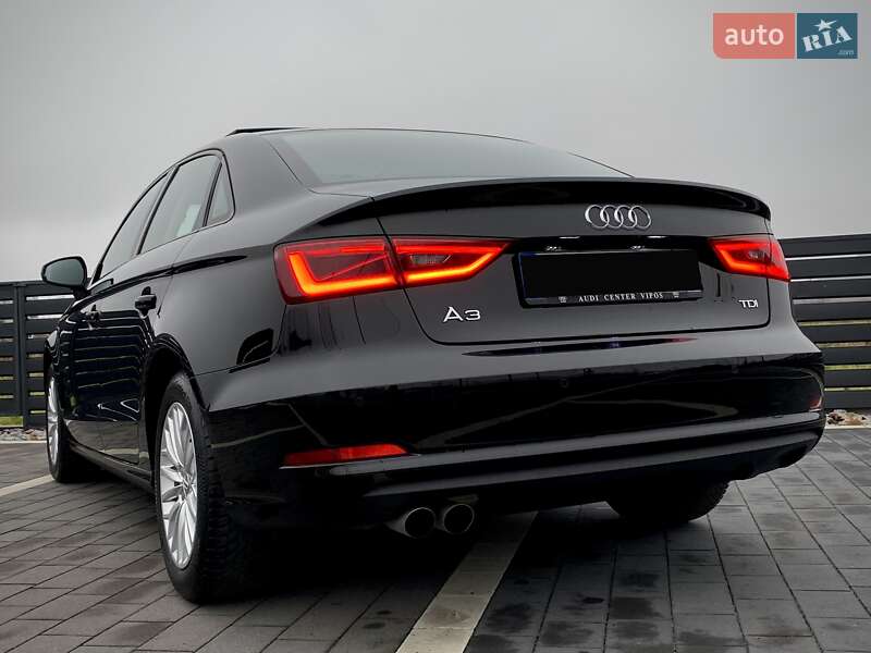 Седан Audi A3 2016 в Мукачево