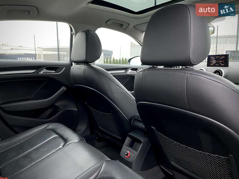 Седан Audi A3 2016 в Мукачево