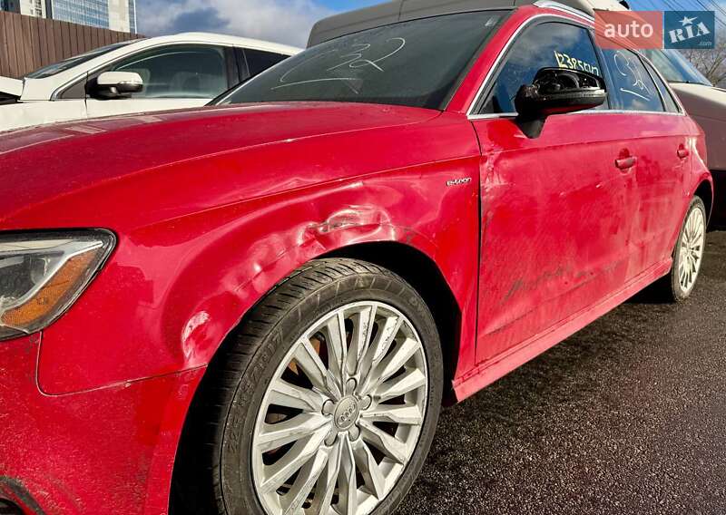 Хэтчбек Audi A3 2018 в Киеве