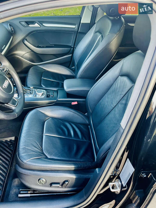 Седан Audi A3 2014 в Кропивницком