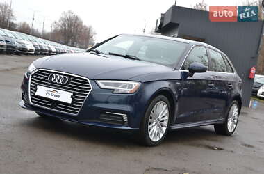 Хэтчбек Audi A3 2017 в Луцке