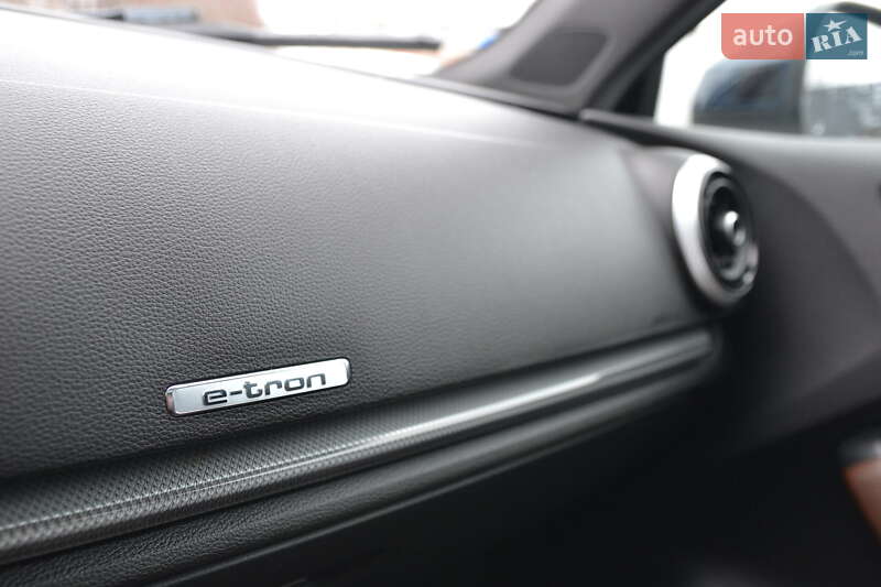 Хэтчбек Audi A3 2017 в Луцке фото 31 Хэтчбек Audi A3 2017 в Луцке