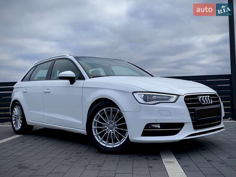 Хэтчбек Audi A3 2016 в Мукачево