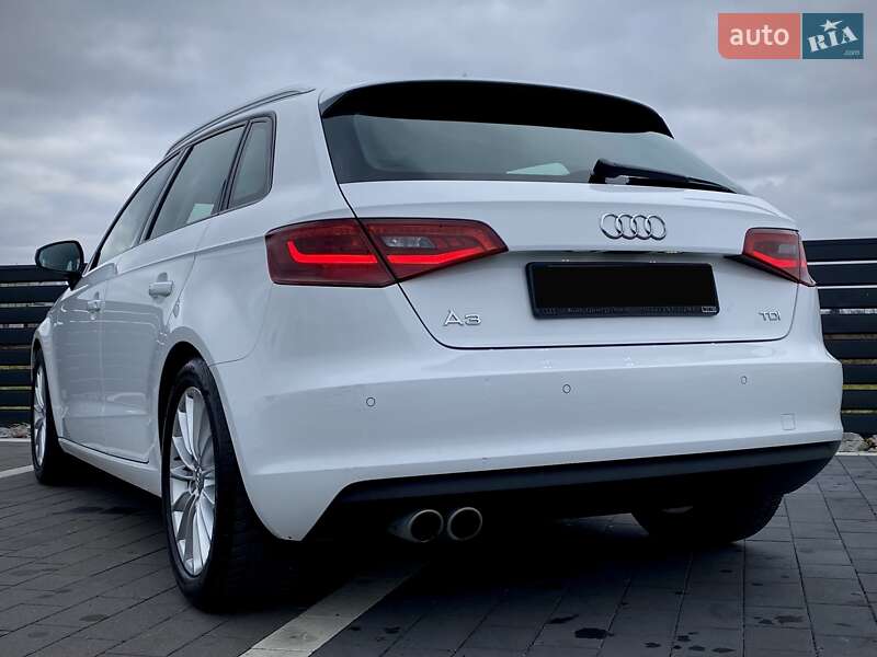 Хэтчбек Audi A3 2016 в Мукачево