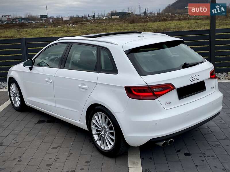 Хэтчбек Audi A3 2016 в Мукачево