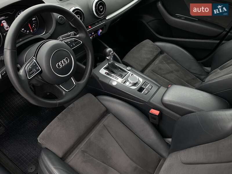 Хэтчбек Audi A3 2016 в Мукачево